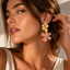 Maxi Aretes Florales con Pétalos Translúcidos