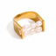 Anillo Dorado con Perlas