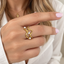 Anillo Dorado Ajustable con Perlas