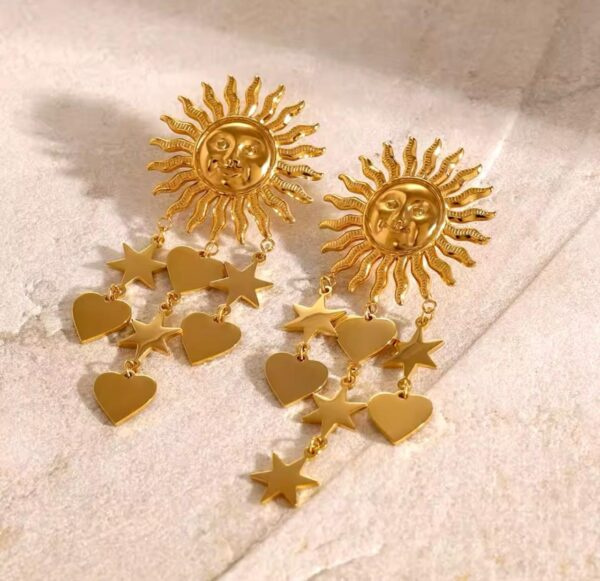 Aretes de sol y corazones