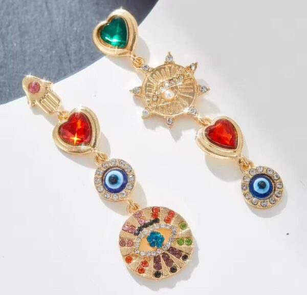 Aretes asimetricos de ojos