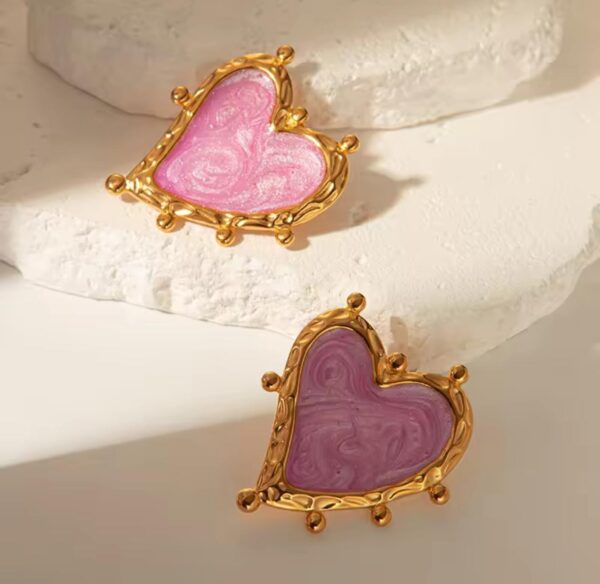 Aretes de corazon morados