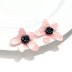 Aretes de flor en resina rosados