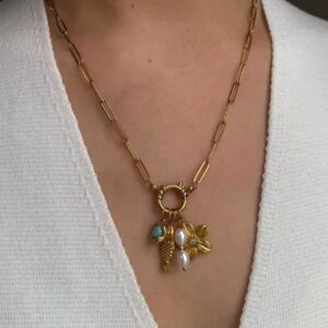 Cadena de pez y flor