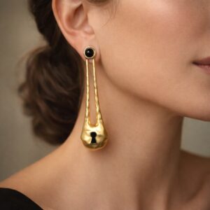 Maxi Aretes Dorados Largos con Onyx Negro
